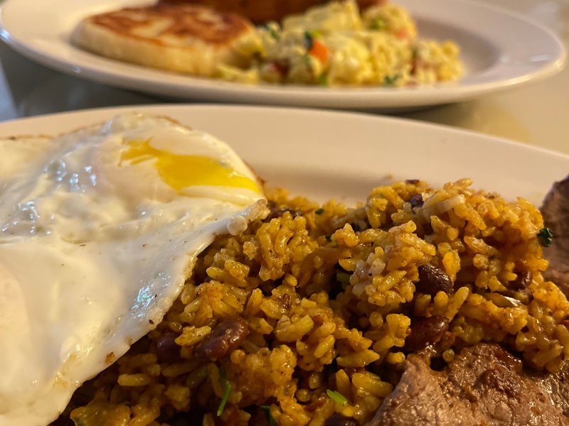 Liliana's Colombian Restaurant & Bakery